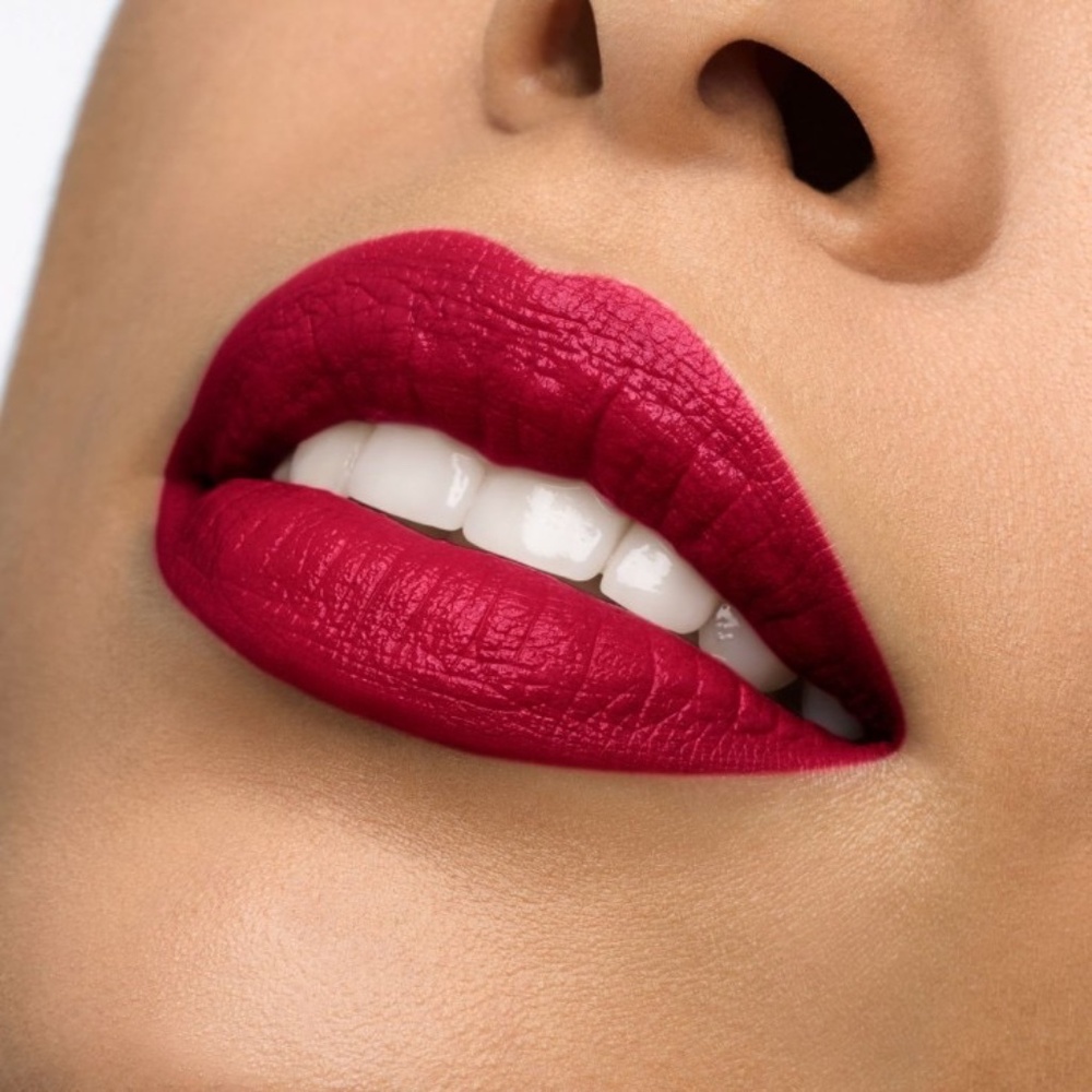 💋 Christian Louboutin Silky Satin Satin lipstick - Rouge Louboutin 001 - Picture 3 of 12